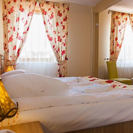 Sloneczny Port Bed & Breakfast Mikołajki Eksteriør bilde